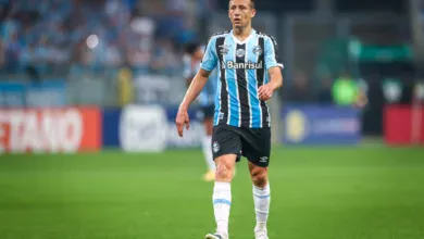 Com futuro incerto no Grêmio, Lucas Leiva se encontra em outro esporte e já disputa torneios Lucas Leiva voltou ao Grêmio em 2022