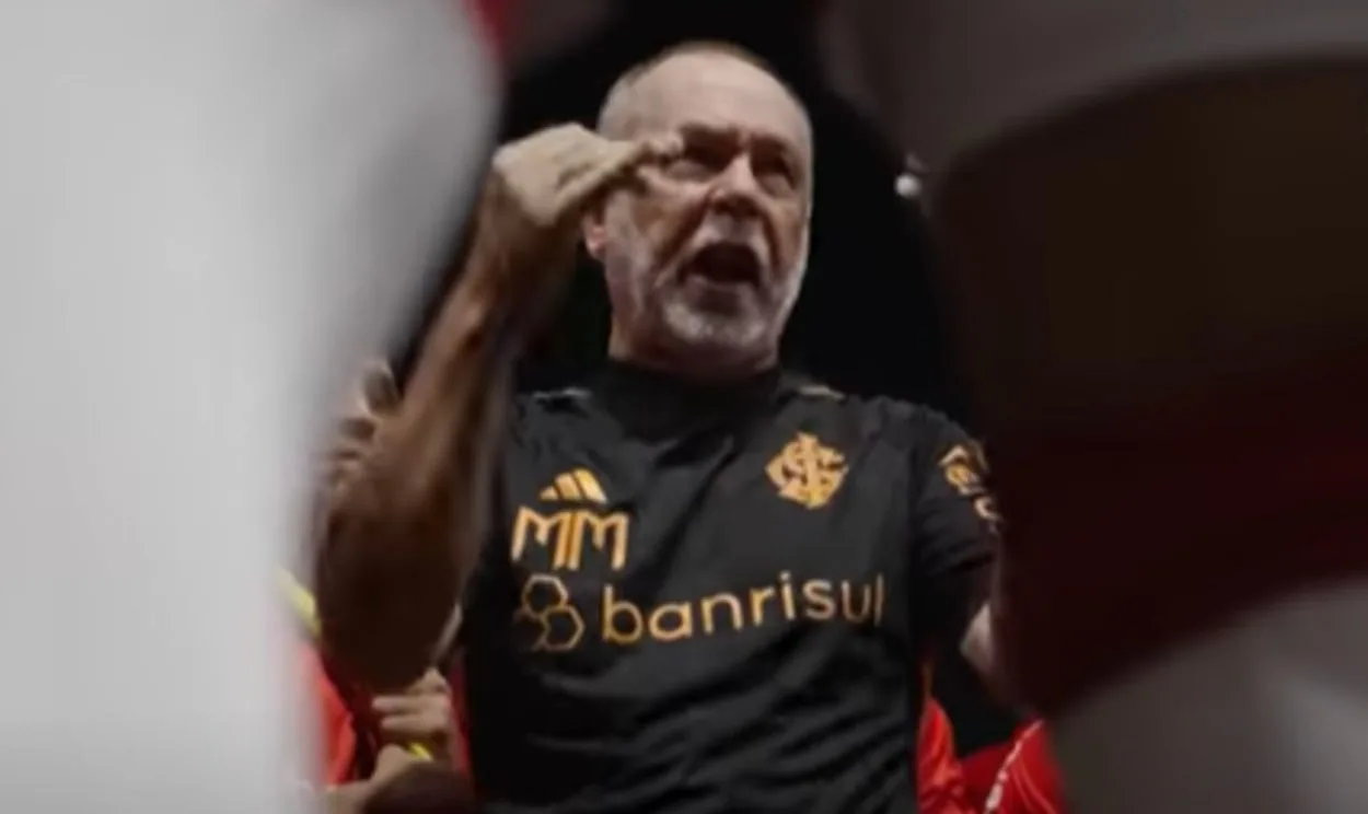 Vídeo - o discurso inflamado de Mano Menezes aos jogadores do Inter antes dos pênaltis Mano Menezes motivou os jogadores do Inter