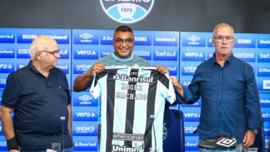 PVC revela detalhe decisivo que fez o Corinthians desistir de Roger para ir atrás de Luxemburgo Roger, citado por Renato, treinou o Grêmio duas vezes