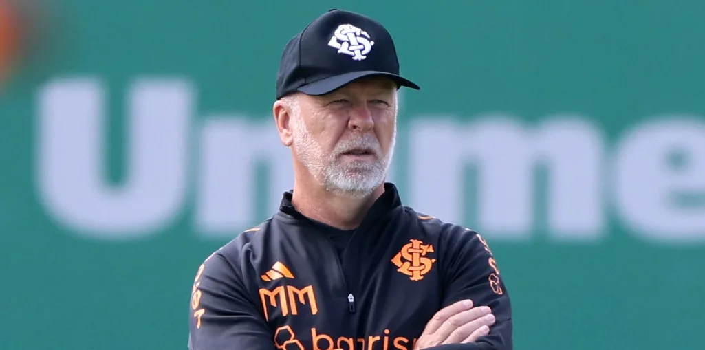 Mano Menezes treinando o Inter