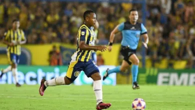 Campaz mantém grande fase na Argentina e faz mais um belo gol por cobertura; assista Campaz está emprestado pelo Grêmio