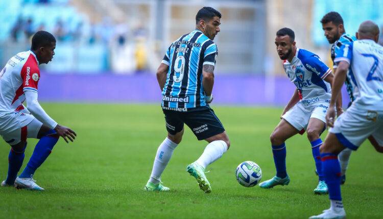 Suárez é o destaque do Grêmio