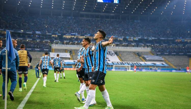 Suárez volta ao Grêmio