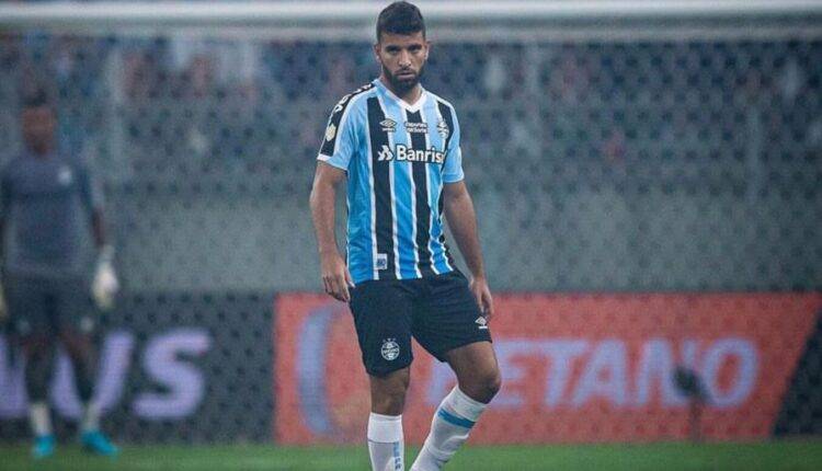 Pepê segue fora do time do Grêmio