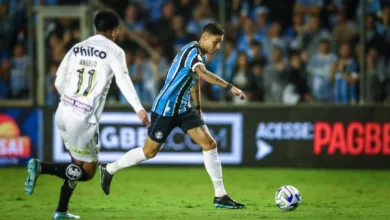 Diogo Barbosa faz sinal de choro e também provoca o Inter após vitória do Fluminense Diogo Barbosa jogava no Grêmio