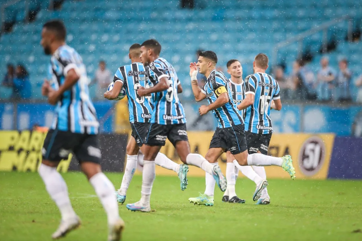 "Futebol é como a vida": dirigente do Grêmio faz postagem na web antes de jogo com o Palmeiras Grêmio
