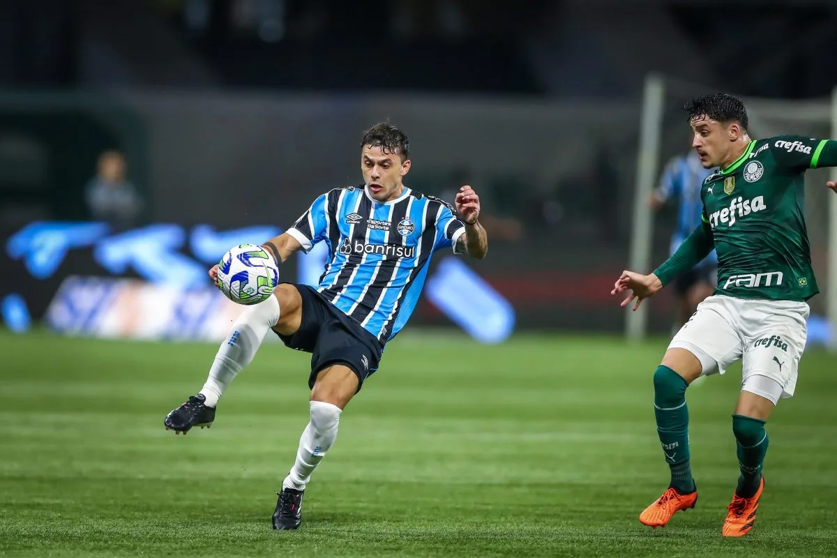 Renato falou sobre Carballo no Grêmio