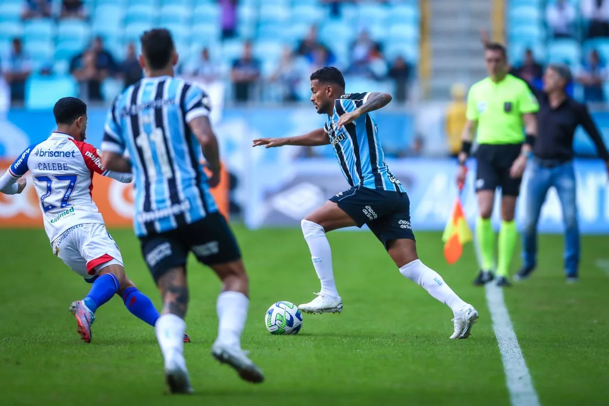 Reinaldo pelo Grêmio