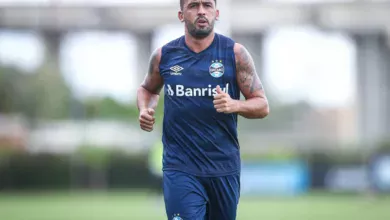 Campeões no Grêmio, Edilson diz que Luan rende quando tem liberdade: "Vai prender passarinho?' Edilson ex-Grêmio