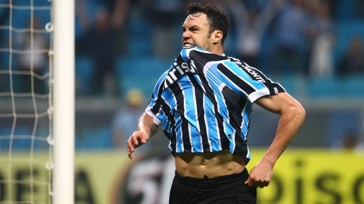 Suárez foi avaliado por Kleber Gladiador no Grêmio