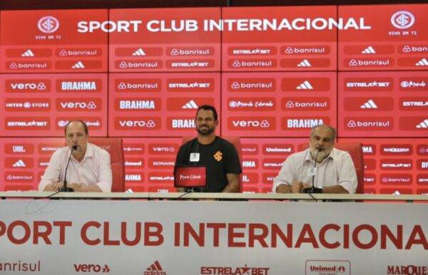 Presidente do Inter anuncia demissão de Magrão e se manifesta sobre caso de Lucca Drummond Magrão em coletiva de apresentação no Inter