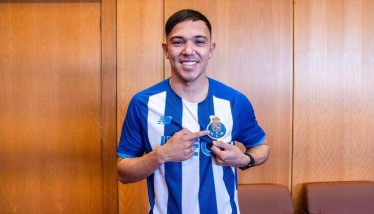 Pepê foi vendido pelo Grêmio ao Porto em 2021