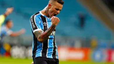 Duda Garbi lamenta "imagens fortes" e pede que Grêmio dê chance a Luan: "Volta pra casa" Luan saiu do Grêmio em 2019