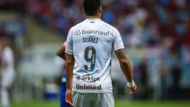 Suárez foi titular do Grêmio neste sábado