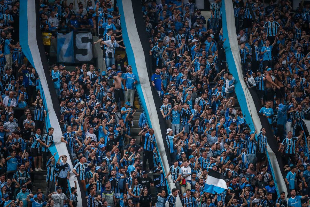 Vídeo Mostra Parte Da Torcida Do Grêmio Gritando Luan Depois Da