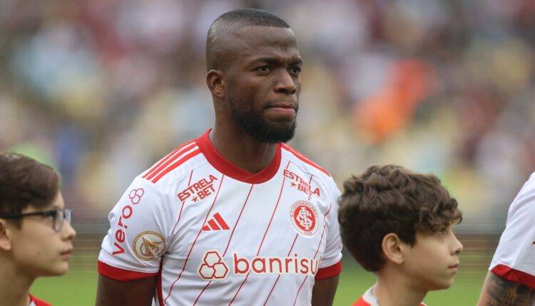 Enner Valencia na estreia pelo Inter