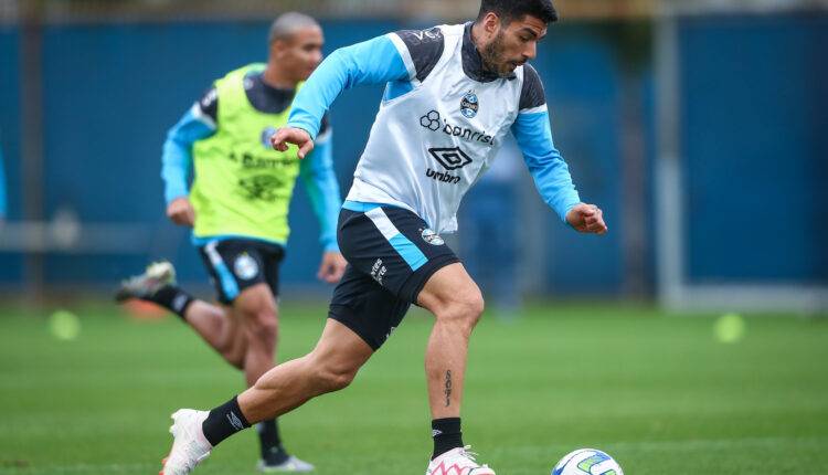 Suárez pode ficar no Grêmio