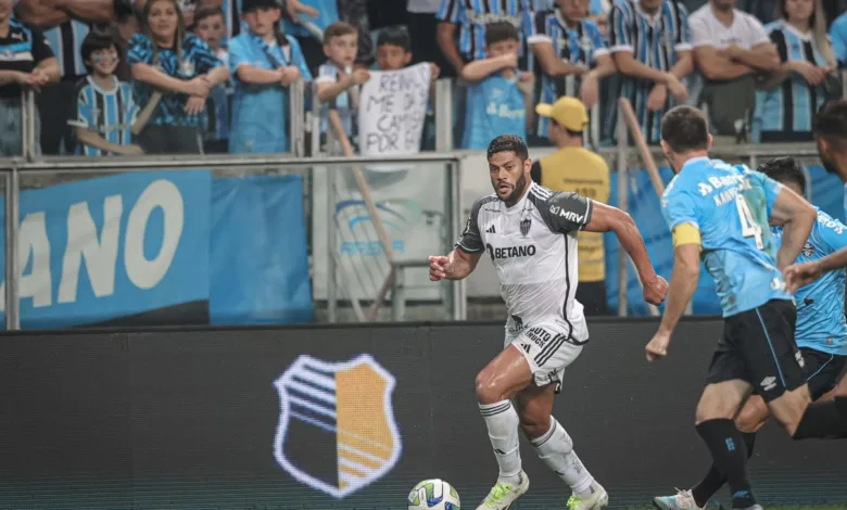 Kannemann repercute duelo particular com Hulk em vitória do Grêmio: "Tudo fica no campo" Atlético-MG teve Hulk como titular contra o Grêmio de Kannemann