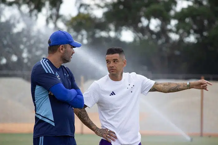 No aguardo da eleição do Inter, D'Alessandro solicita saída do Cruzeiro e deixa clube mineiro D'Alessandro pode voltar ao Inter