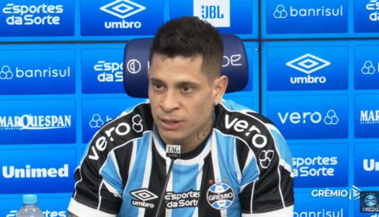 Iturbe apresentado pelo Grêmio