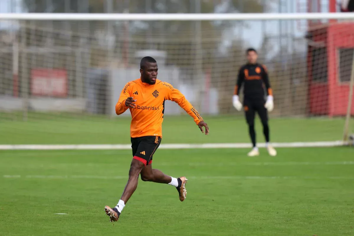 Enner Valencia aguarda a sua estreia pelo Inter em casa