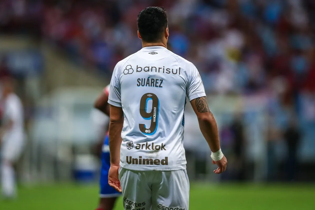 Suárez foi titular do Grêmio neste sábado