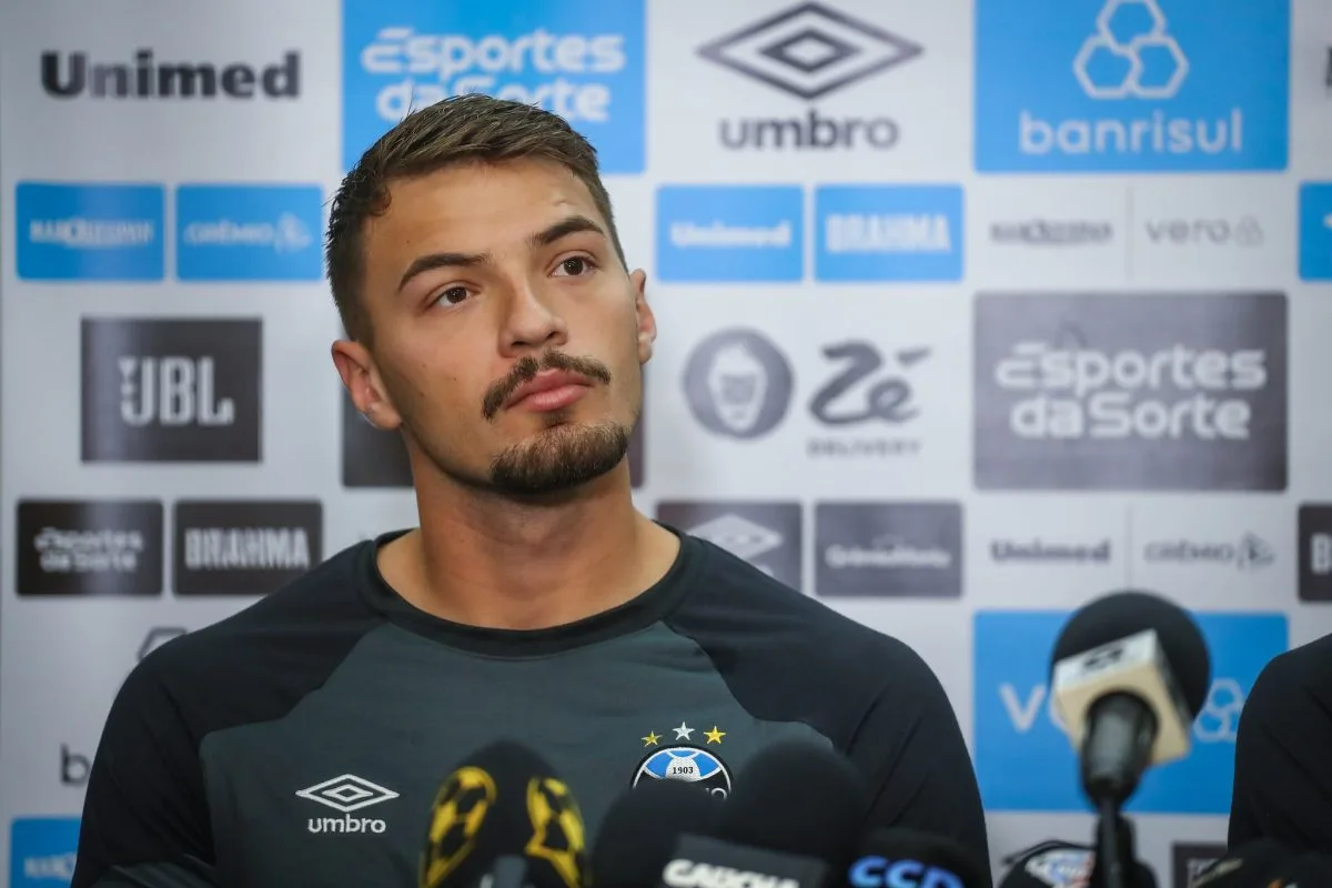 Grêmio tem Gabriel Grando no gol