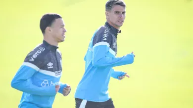 Ferreira faz jogada de cinema em amistoso do Grêmio no CT, mas centroavante perde o gol Grêmio