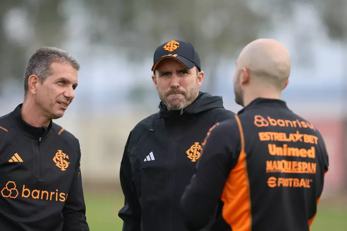 Coudet planeja "administrar" jogo contra o Corinthians e mira Inter forte em revanche na terça Coudet comanda o Inter
