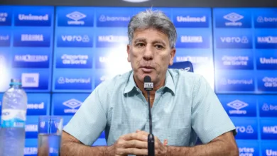 Renato escolhe Neymar como o jogador que gostaria de ter treinado na carreira: "Iria mudar para melhor" Renato no comando do Grêmio
