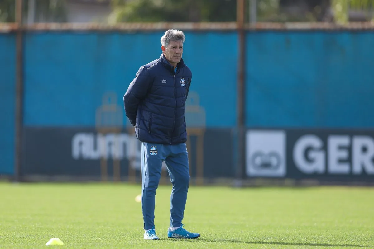 Após empate, Renato admite má fase de Bitello e repercute novo reforço do Grêmio: "Vão vir mais" Renato em treino do Grêmio