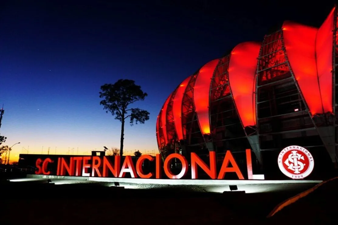 Símbolo do Grêmio em carro no pátio do Beira-Rio causa constrangimento em reunião do Inter Inter e Grêmio