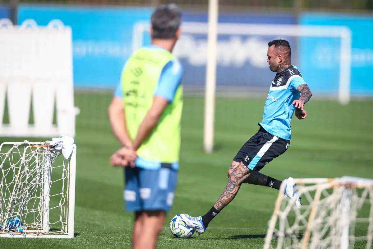 Últimas do Grêmio: lamentação de Renato, "tabelinha" com Luan em treino e 6° reforço oficial Grêmio