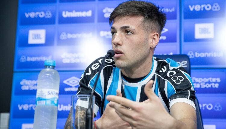 Grêmio contratou Besozzi