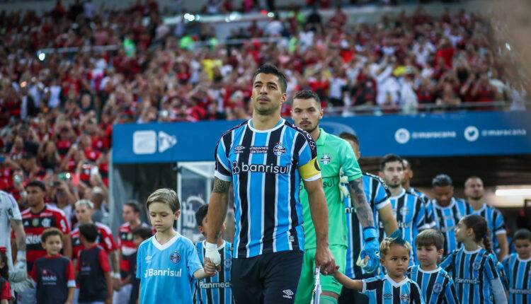 Suárez foi titular contra o Flamengo