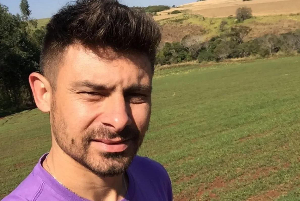 "Muito feliz e me sentindo honrado", diz ex-colorado Alex, novo comentarista do SporTV Alex fez história no Inter e agora vira comentarista do SporTV