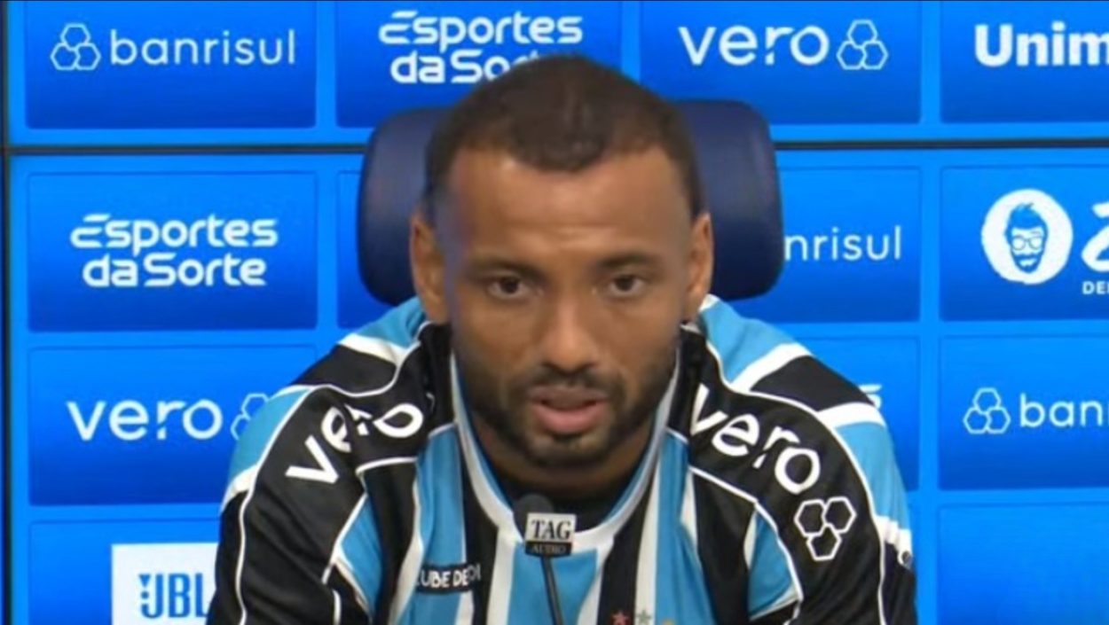 Grêmio apresentou João Pedro Galvão