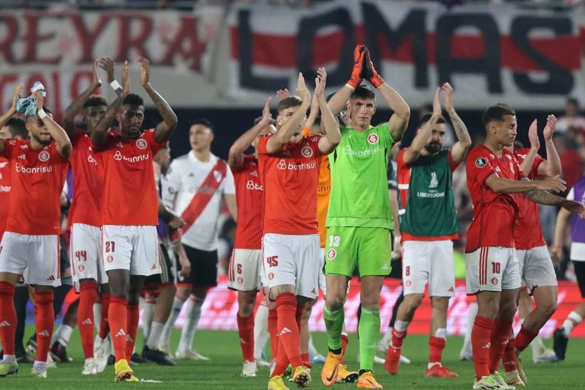 Jogadores do Inter admitem queda física e técnica no 2° tempo, mas afirmam: "Estamos vivos" Inter perdeu para o River Plate