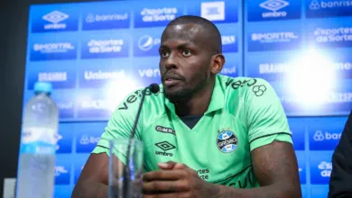 Por que o auxiliar de Renato não confirmou Caíque como titular do Grêmio no próximo jogo Caíque reforça o Grêmio
