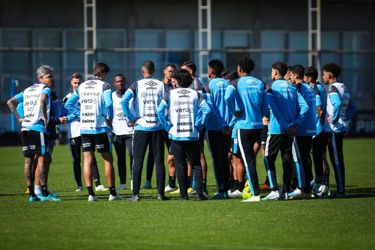 Confiante na virada, Grêmio pode ter até três mudanças no time titular para pegar o Flamengo Grêmio visita o Flamengo