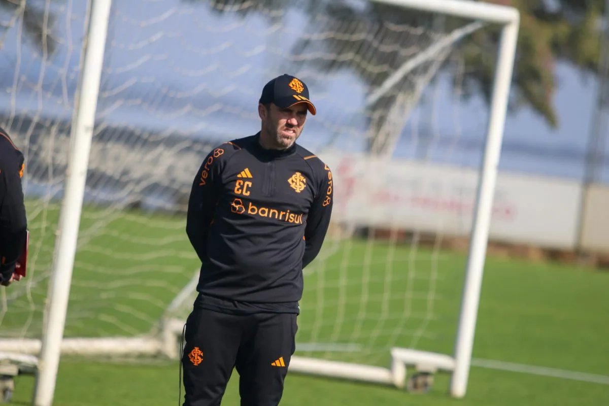 "Forte mentalmente": o discurso de Coudet antes da entrada em campo em Bolívar 0x1 Inter Coudet pelo Inter