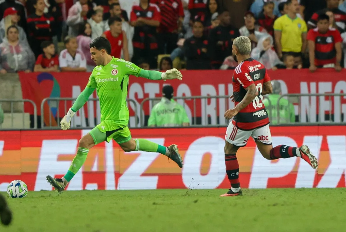 Magrão destaca retorno de Keiller com grandes defesas em empate do Inter: "Resiliência" Keiller pelo Inter
