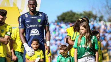 Caíque foi "corajoso" ao pedir uma oportunidade no Grêmio via Instagram, diz dirigente CAÍQUE GRÊMIO