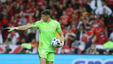 Inter não conta com Rochet nem para a eventual final do Gauchão: "É improvável" Rochet jogou contra o Grêmio pelo Inter