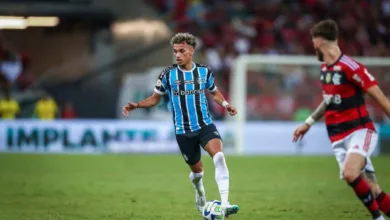 Com dinheiro da venda do Grêmio, clube formador de Bitello planeja fortalecer a sua base Grêmio vende Bitello