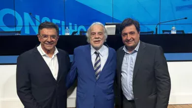 Homenageado na festa do Grêmio, Cacalo se emociona por história no clube: "Nada é melhor" Grêmio de Cacalo