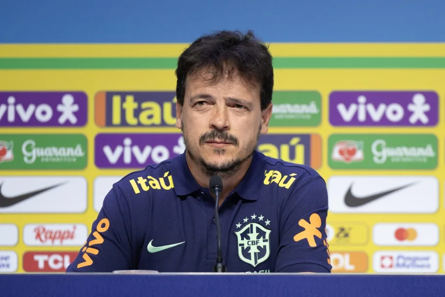 Antes de pegar o Inter, Fernando Diniz convoca novamente o Brasil com apenas um ex-colorado Diniz pega o Inter