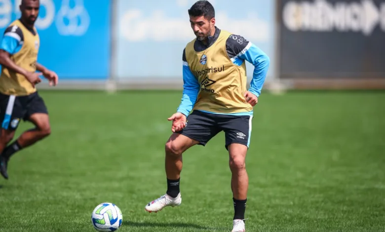 Grêmio treinou com Suárez