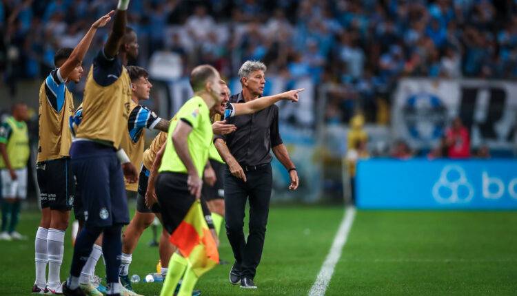 Renato vibrou com o Grêmio diante do Palmeiras