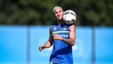 Jhonata Robert em breve poderá jogar com Renato no Grêmio